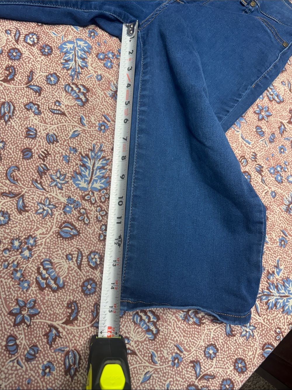 Gloria Vanderbilt Mid-Rise Straight Leg Jeans in Deep Blue - Picture 14 of 15